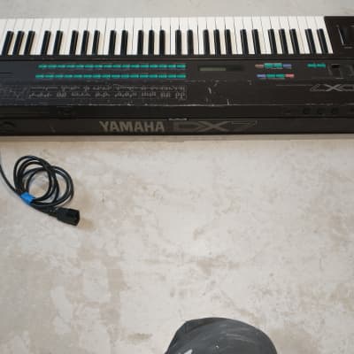 Yamaha DX7 Digital FM Synthesizer image 3