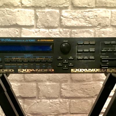 Roland JV-1080 64-Voice Synthesizer Module 1994 - 2001 - Black
