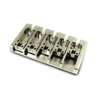 その他 fender himass bridge 5strings brass Fender HiMass 5-String Bass Bridge Assembly Brass Saddles