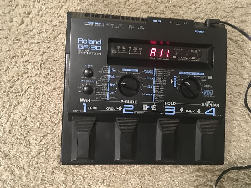 Roland GR-30 guitar synthesizer pedal Black chasis made in Japan image 1