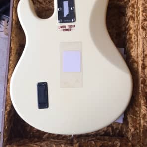 Ernie Ball Music Man 2005 Limited Edition 5 2005 White image 4