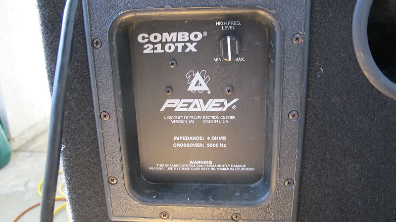PEAVEY COMBO 210TX キャビネットに改造済み　引取り限定！！ PEAVEY COMBO 210TX キャビネットに改造済み 引取り限定！！