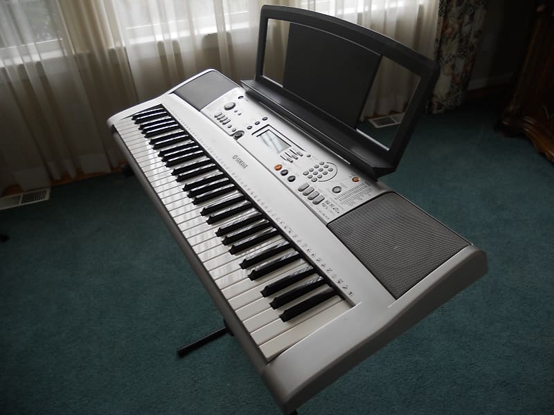 Yamaha PSR-E313 Touch Sensitive Keys 2-Track Rec Portable