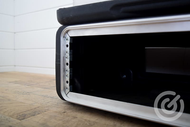 配信機器・PA機器・レコーディング機器 SKB 1SKB-RLX3 3U Roll-X Rack Case SKB 1SKB-RLX3 3U Roll-X Rack Case - Sierra Cases
