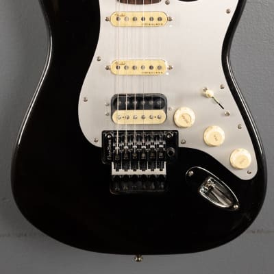 Fender American Ultra Luxe Stratocaster Floyd Rose HSS - Mystic Black image 3