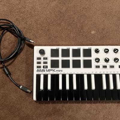 Akai MPK Mini mk2 2020