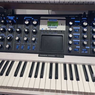Moog Minimoog Voyager Select Series+ Moog ATA Voyager case