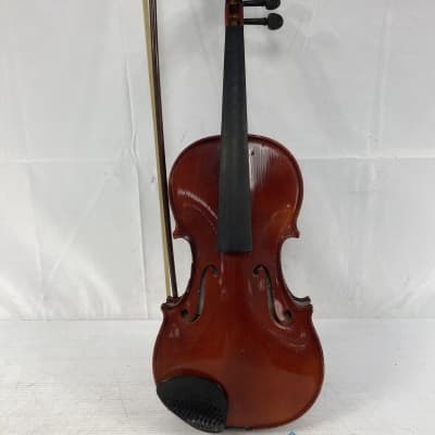 Lidl model 220 sized 4/4 violin with case and bow. Vienna