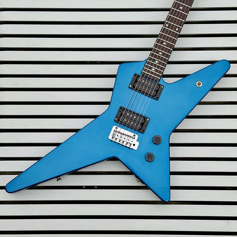 激レア '80s Hurricane by Morris strat Type MORRIS - 激レア '80s Hurricane by Morris strat Typeの通販 by