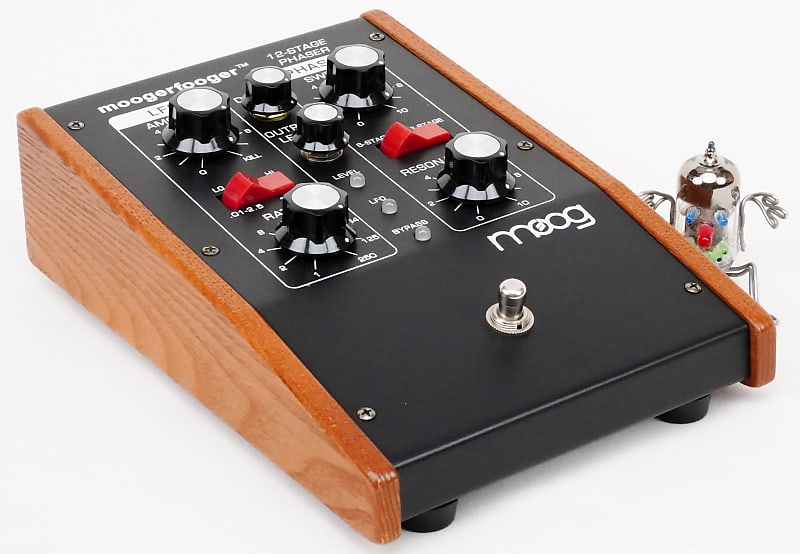 Moogerfooger 12-Stage Phaser MF-103 元箱付 Moog MoogerFooger MF-103 12-Stage Phaser MF103 w/ original