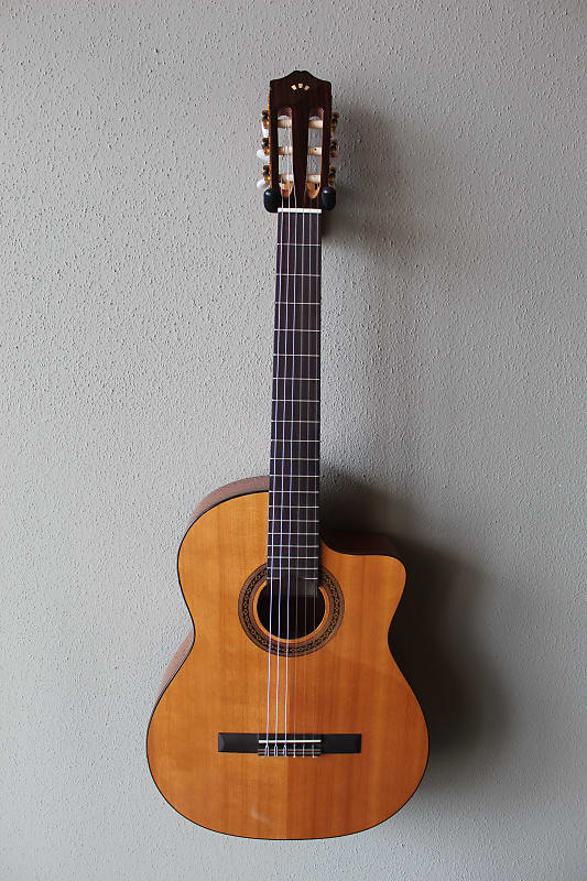 Cordoba c5 ce classical guitar hotsell
