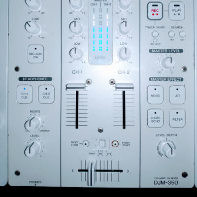 Pioneer DJM-350 / CDJ-350 x2 (Limited Edition White) + Roadcase. *FULL DJ SETUP* image 7