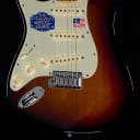 Fender American Deluxe Stratocaster® 3-Color Sunburst Lefty (316)