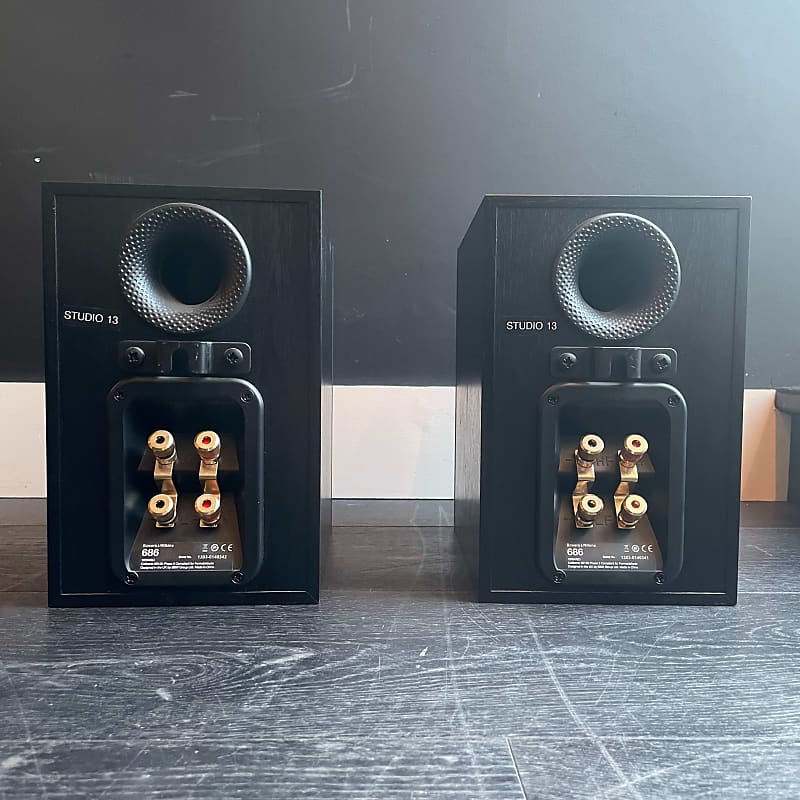 Bowers and Wilkins 686 (pair) | Reverb Bowers and Wilkins 686 (pair) | Reverb