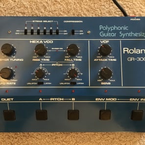 Roland GR300 Guitar Synthesizer
