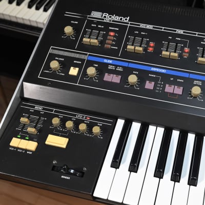 Roland Jupiter 6 Analog Polyphonic Synthesizer