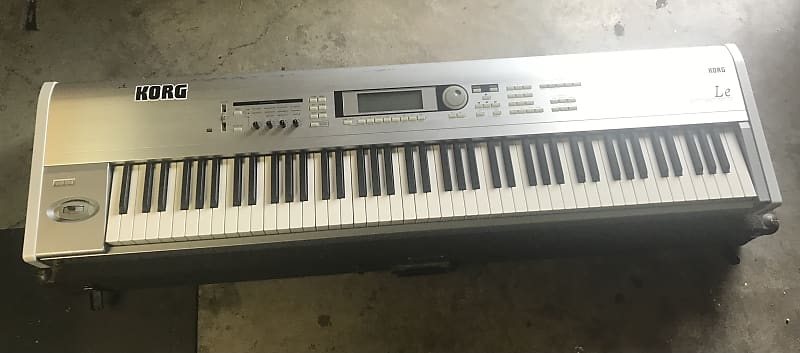 Korg Triton LE 88-Key 62-Voice Polyphonic Workstation Serviced w/sampling  board, case & power