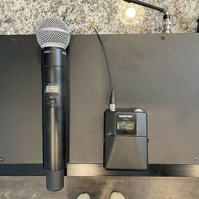 Shure AXT200/SM58 Handheld Frequency Diversity Transmitter | Reverb