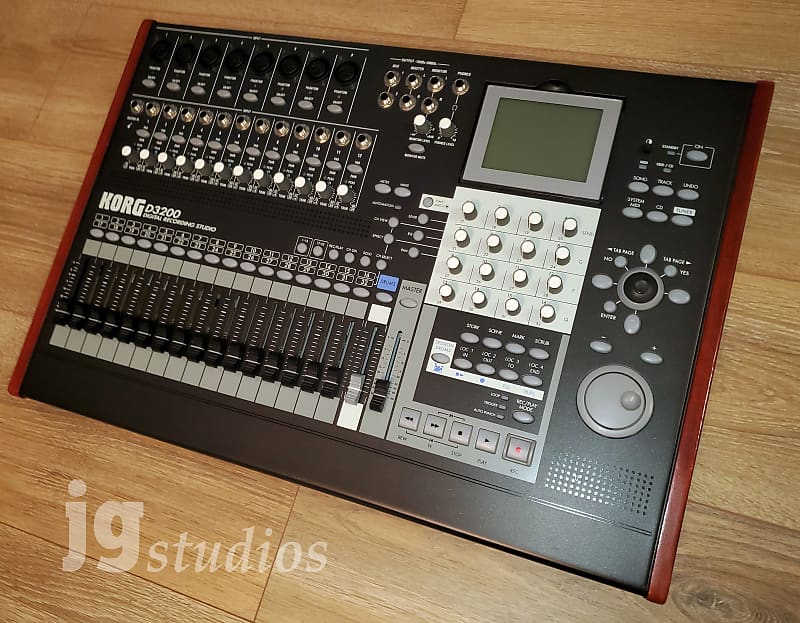 Korg MR-2000S-BK-SSD 1 Bit Studio Recorder w/ Solid State Drive