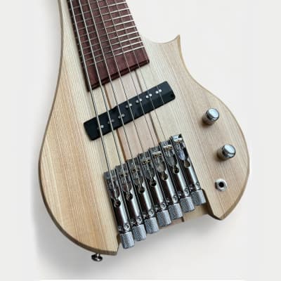 Wing Instruments Wing Bass Classic 6-String Mahogany / Claro