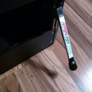 AmpLegs NO DRILL Tilt back Legs Kit Size Small For combo amps and speaker cabinets