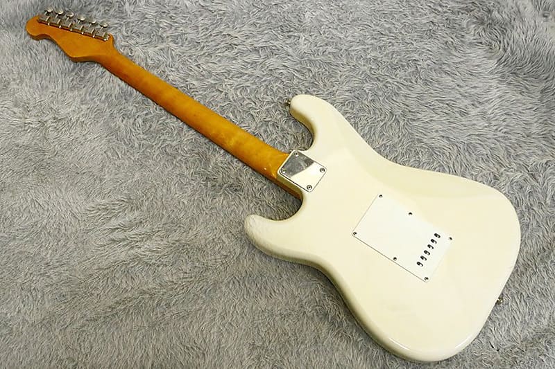 Vintage 1981 made YAMAHA ST500R Stratocaster type white