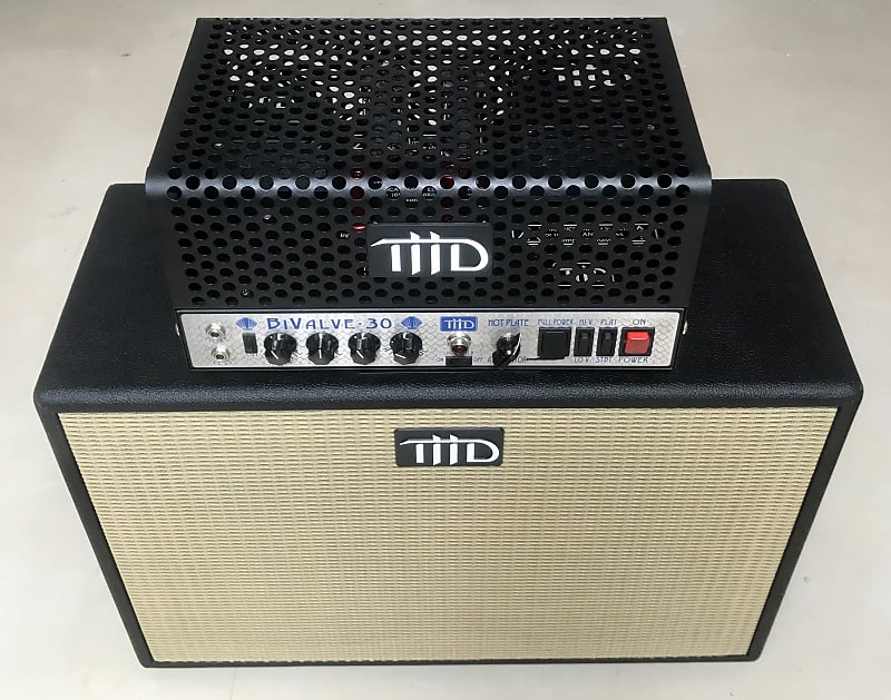 THD Bivalve 30 and 2 x 12 cab image 1