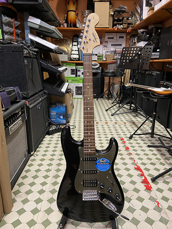 Chitarra elettrica squier by fender stratocaster hss affinity SHIPPING IN THE EUROPEAN UNION CONTACT ME FOR THE COST image 1