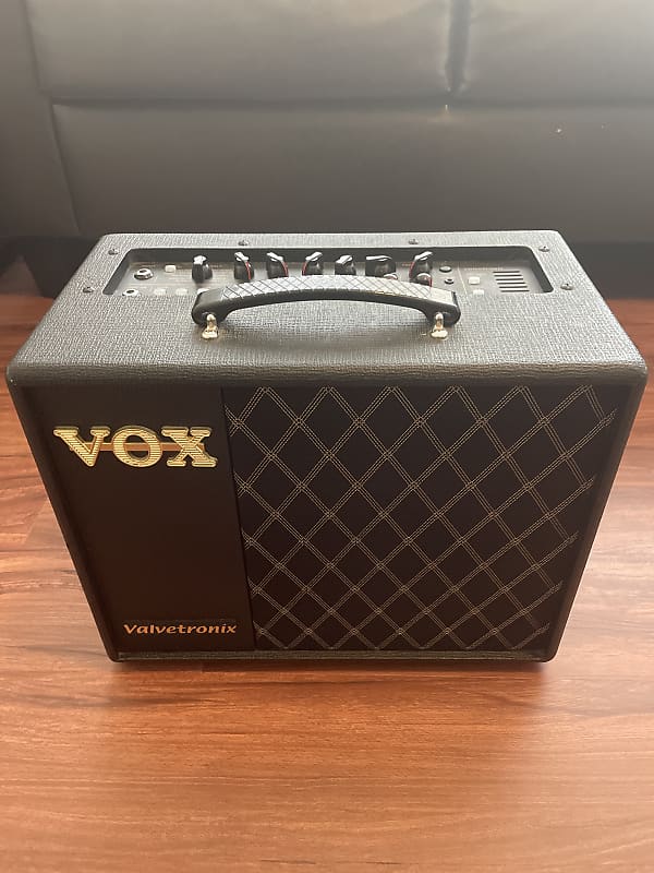 Vox VT20X 20-Watt 1x8 Digital Modeling Guitar Combo Amp image 1