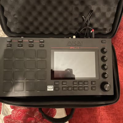Akai MPC Live Standalone Sampler / Sequencer 2017 - 2020 - Black image 1