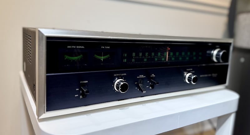 Sansui AM/FM Stereo Tuner TU-9500  			