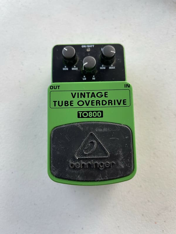Behringer TO800