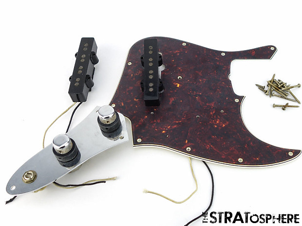 Fender jazz bass flea road worn on sale