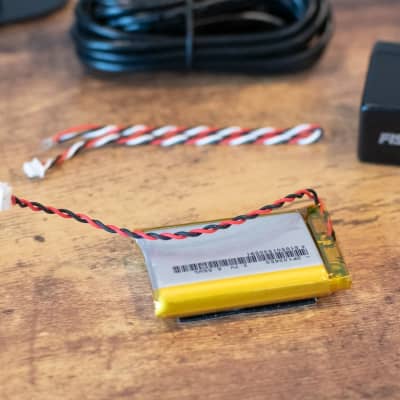 Fishman Rechargeable Battery Pack for Les Paul - PRO-BPK-LP1 image 5