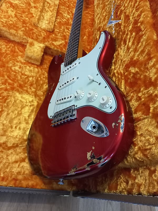 RARE Fender Custom Shop NAMM LTD 62 Stratocaster Heavy Relic RARE Fender Custom Shop NAMM LTD 62 Stratocaster Heavy Relic
