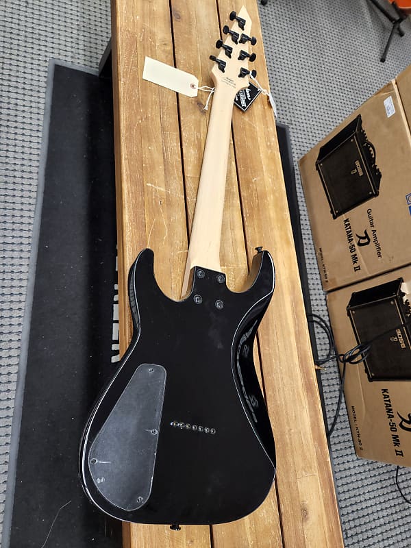 Jackson Js22-7 Black 7 String archtop electric guitar non Jackson Js22-7 Black 7 String archtop electric guitar non
