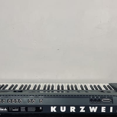 Kurzweil K2VX Sampler/Keyboard w manuals and disks image 7