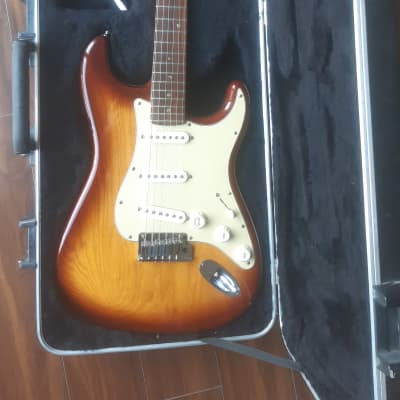Fender American Deluxe Stratocaster Ash with Rosewood Fretboard 2004 - 2010 - Tobacco Sunburst image 13