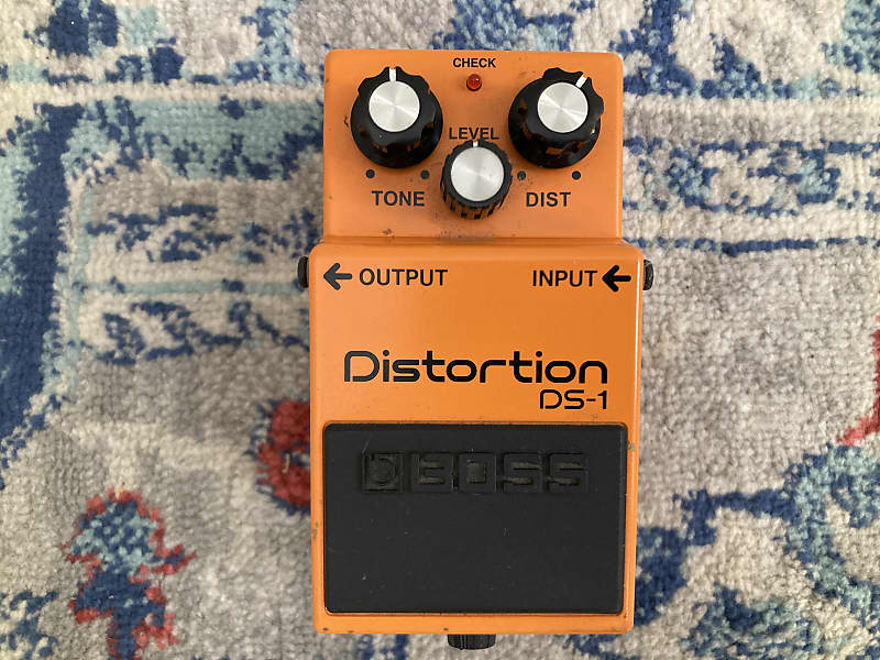 Boss DS-1 DISTORTION