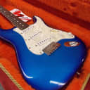 Fender Bonnie Raitt Signature Stratocaster 1996 Blue Sunburst W/Case Consignment