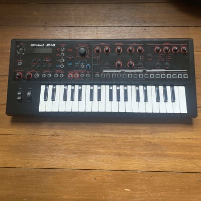 Roland JD-Xi 37-Key Analog/Digital Crossover Synthesizer 2015 - Present - Black