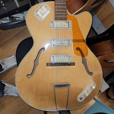 Vintage Teisco Heit Deluxe 2PL Swept Wing Reverse V Restored Guitar mid 60's  Pearl White | Reverb