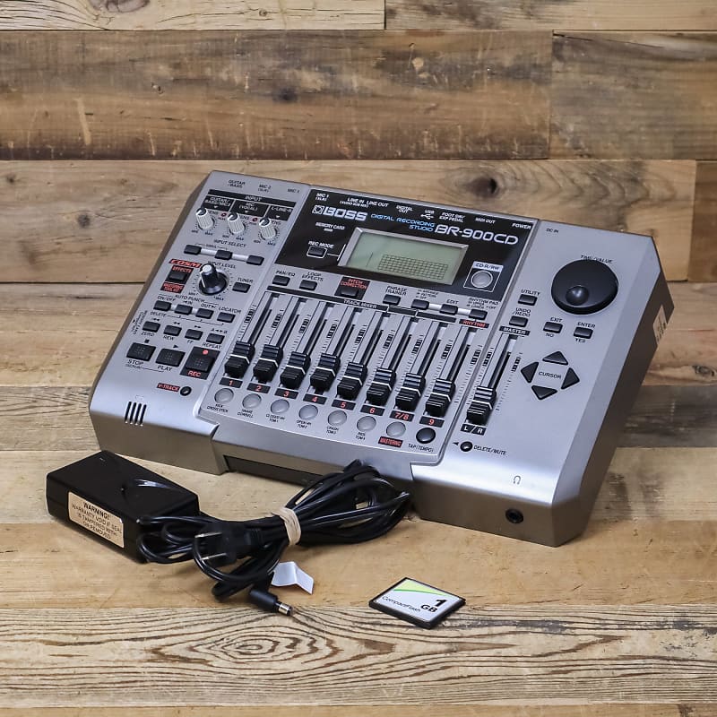 BOSS BR-900CD デジタルレコーダー BOSS BR-900CD DIGITAL RECORDING STUDIO 完動品・動作保証