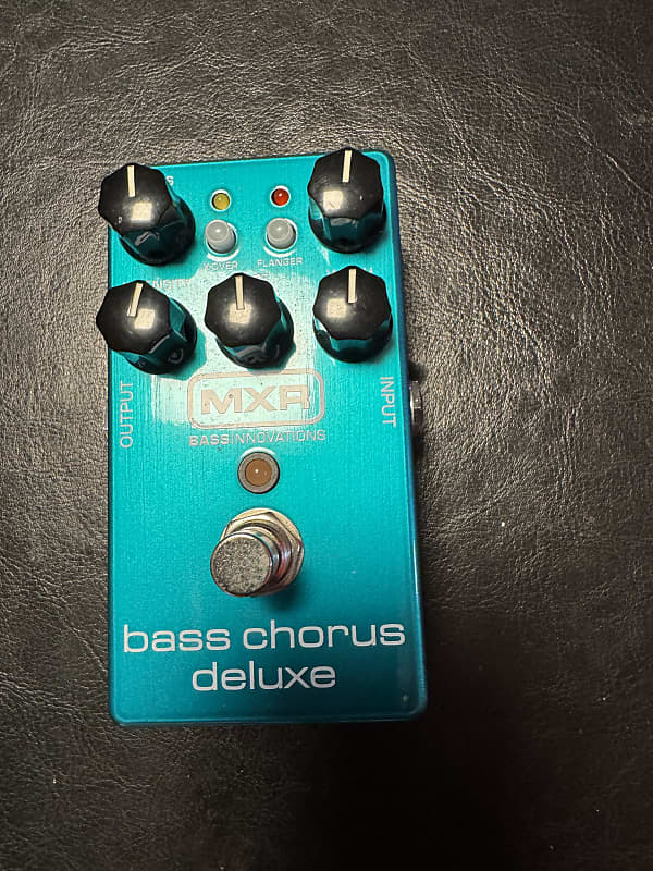 MXR M83 Bass Chorus Deluxe