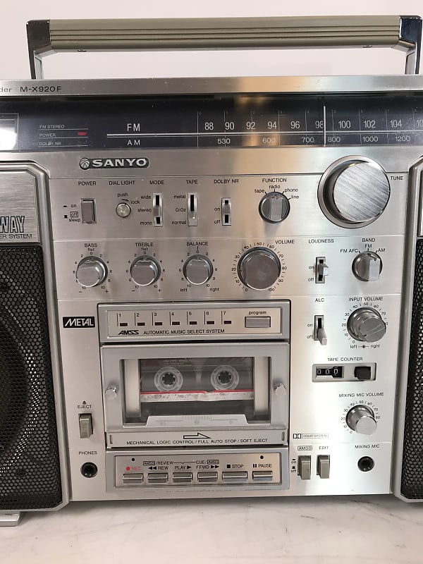 RADIO CASSETTE VINTAGE SANYO M-X920, Bilbotruke