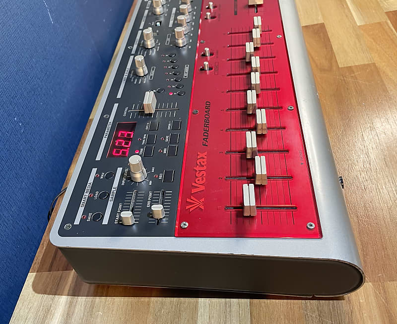 [Extremely Rare] Vestax Faderboard Sampler / Synthesizer