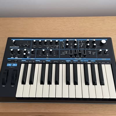 Novation Bass Station II 25-Key Monophonic Synthesizer 2013 - Present - Black