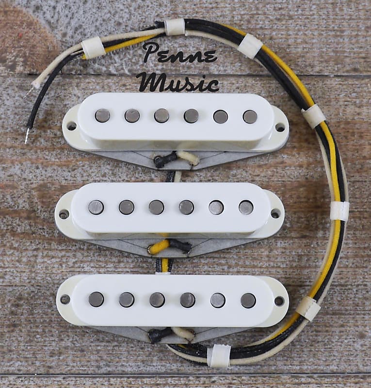 Josefina Hand Wound ‘69 Strat pick up Fender Josefina Hand Wound '69 Stratocaster Pickup Set