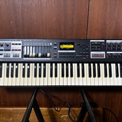 Hammond Sk1 61-key Portable Combo Organ w/ gig bag power supply