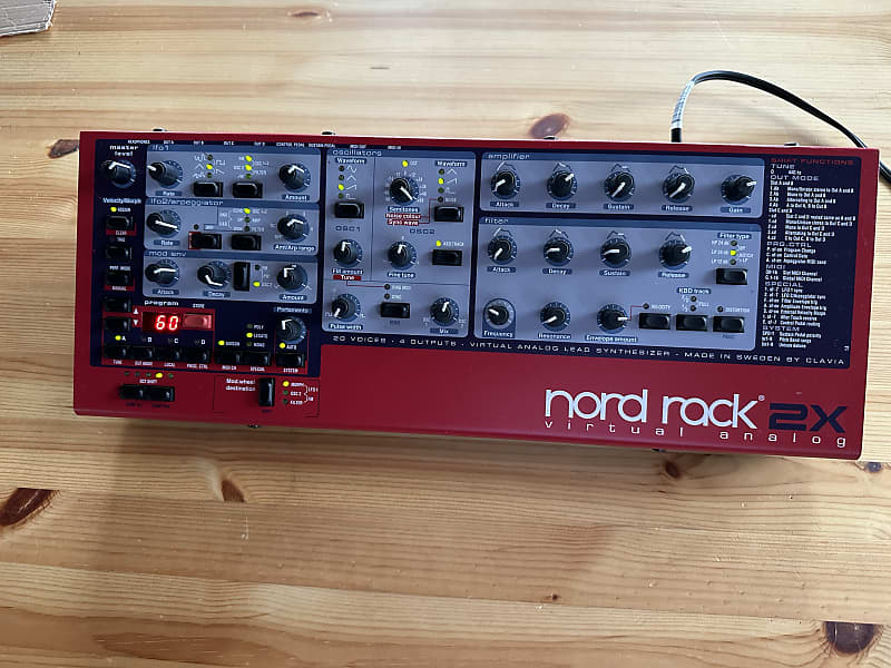 【美品】【専用ケース付】Clavia Nord Lead 2X Clavia Nord Lead 2X